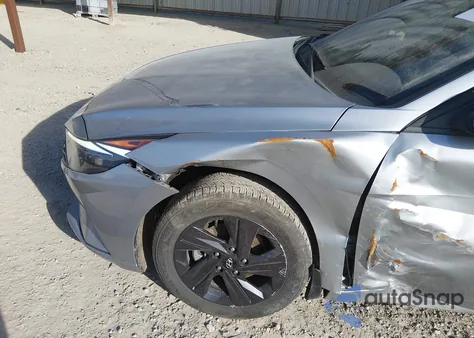 2022 Hyundai Elantra Sel z USA, uszkodzony, nr VIN 5NPLM4AG4NH077274